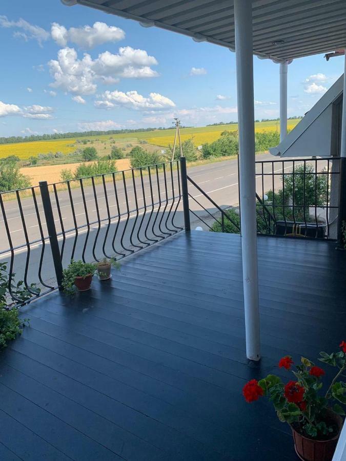 Beregynya Motell Yuzhnoukrainsk Exteriör bild